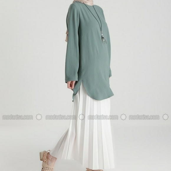 Brand new Green Almond tunic with necklace - Picture 2 of 6